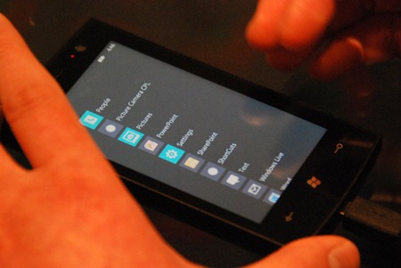 Windows Phone 7 Series 更多界面（电话拨号、开始菜单、待机）照片