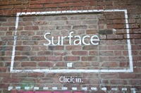 纽约街头惊现 Microsoft Surface 涂鸦