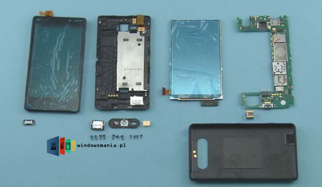 拆机：诺基亚 Lumia 920 和 Lumia 820 内部构造