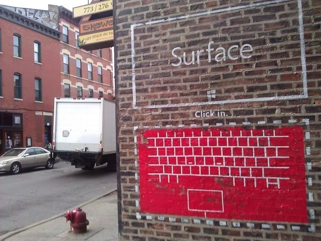 更多 Surface 涂鸦广告现身美国城市街头