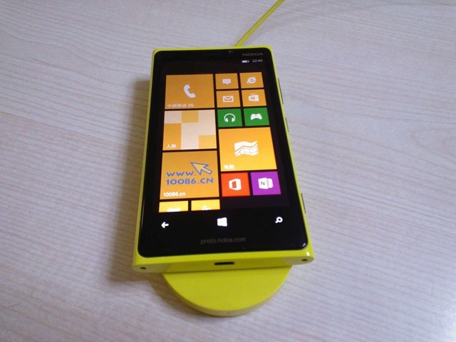 诺基亚首款入华机 Lumia 920 将由中国移动定制