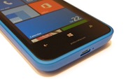 诺基亚 Lumia 620 发布会视频、上手图集和演示视频