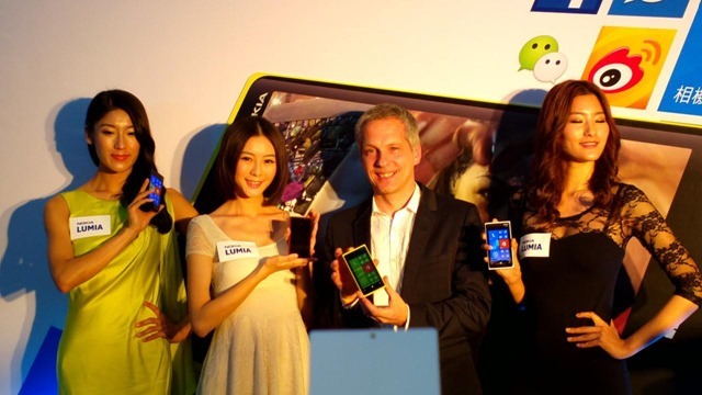 诺基亚 Lumia 920 和 Lumia 820 港行售价宣布，将于 11 月 28 日香港上市