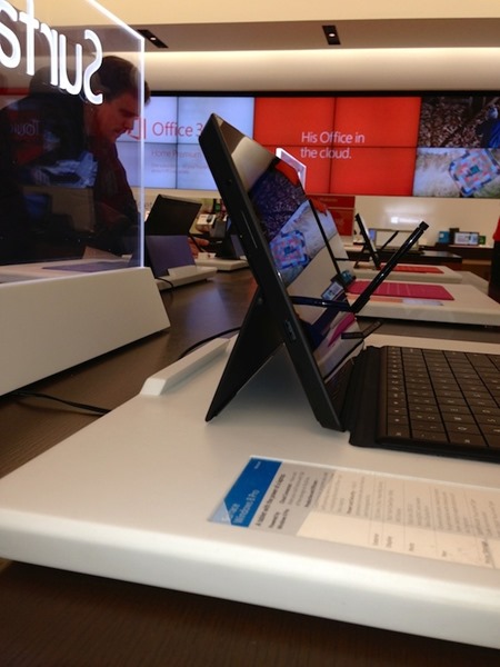 微软零售店内 Surface Pro 体验