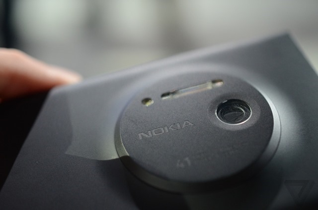 诺基亚 Lumia 1020 外媒上手体验、图赏、视频
