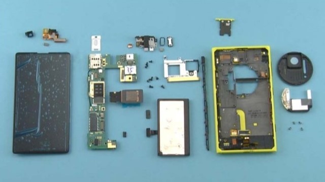 诺基亚 Lumia 1020 拆机组装维修手册披露