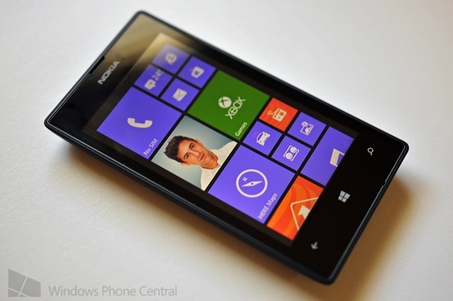 诺基亚 Lumia 520 上手，搭载 GDR2 和 Amber 更新
