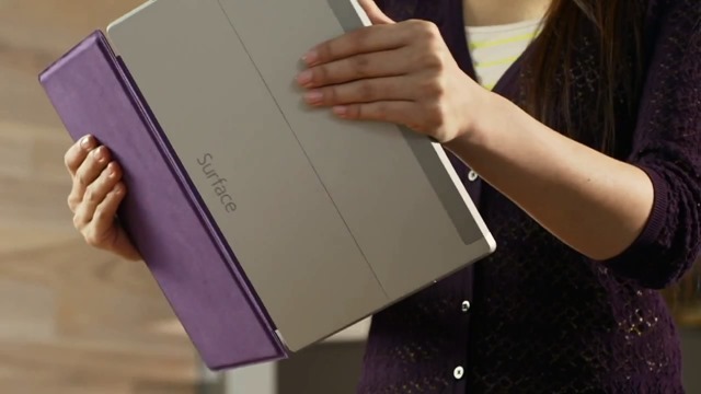 LTE 版 Surface 2 抵达微软零售店等待宣布