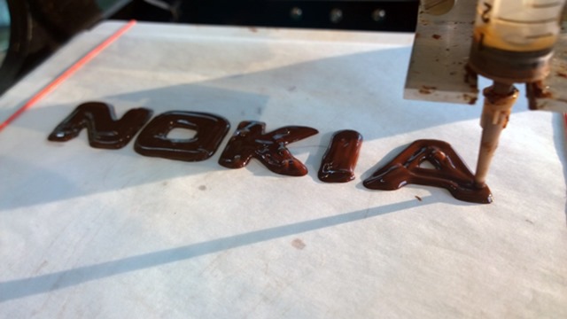 诺基亚 3D 打印巧克力 Chokia 庆祝复活节