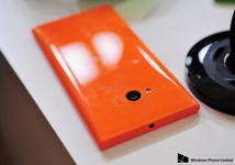 Lumia_730_orange_back