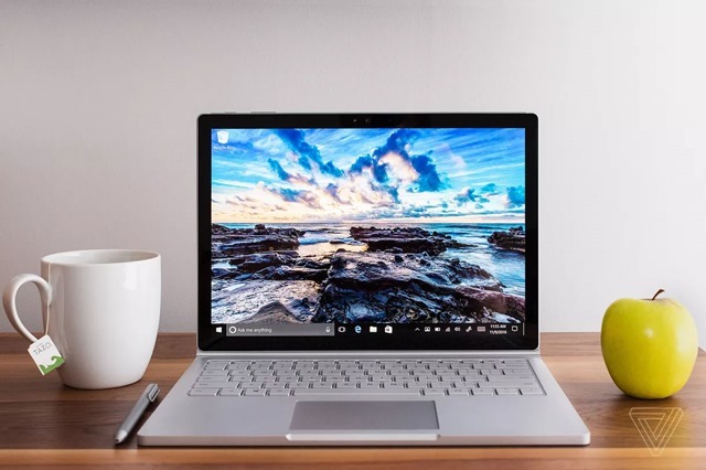 传 Surface Book 2 下月到来：放弃可拆卸屏幕设计，售价更低